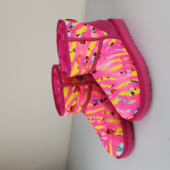 Ugg Women's Classic Mini Tiger Flower Boots - Picture 3 of 7